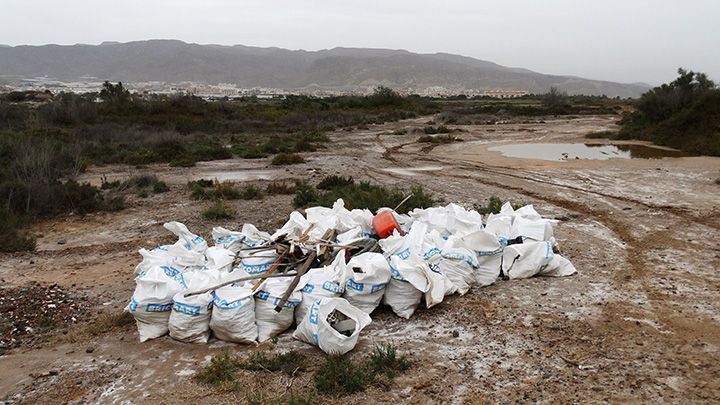 Vertidos ilegales de escombros en la Algaida